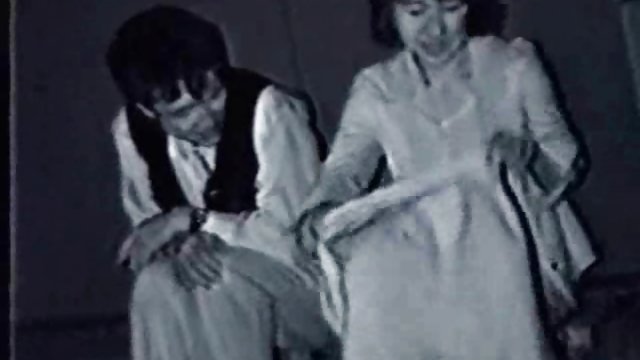 نوجوان سکسی از طریق سوراخ جلال افتاده